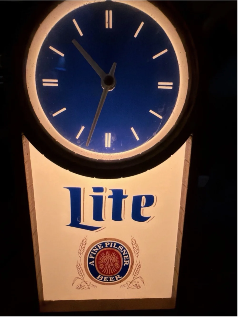 Vintage Lite Beer illuminated advertising clock featuring the classic